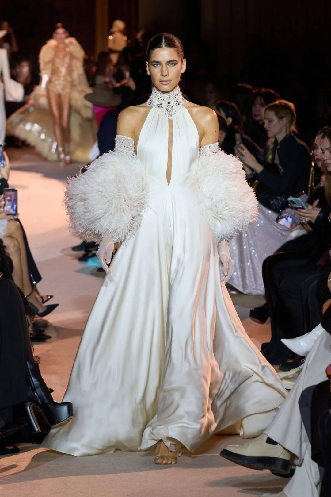 服装设计图，Zuhair Murad 2023春夏巴黎高定周