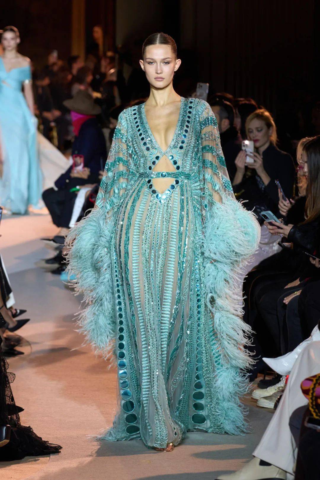 服装设计图，Zuhair Murad 2023春夏巴黎高定周