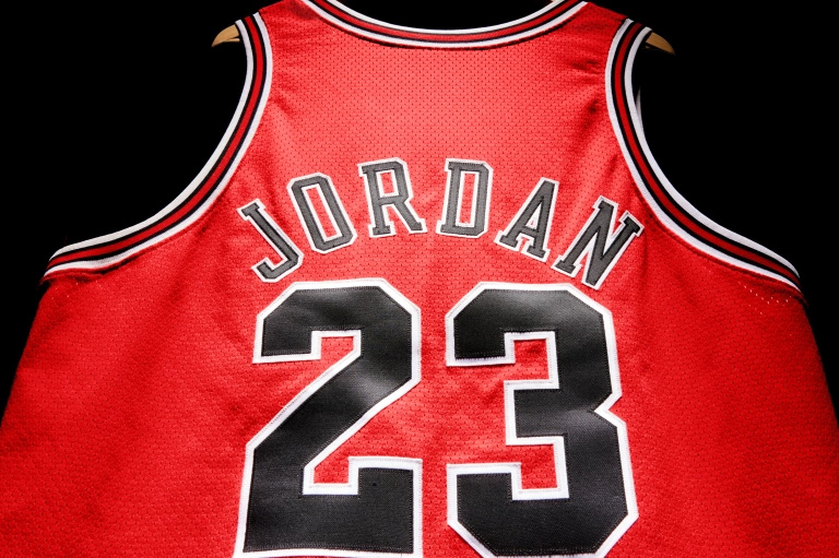 服装服饰，乔丹在NBA总决赛的球衣将被拍卖