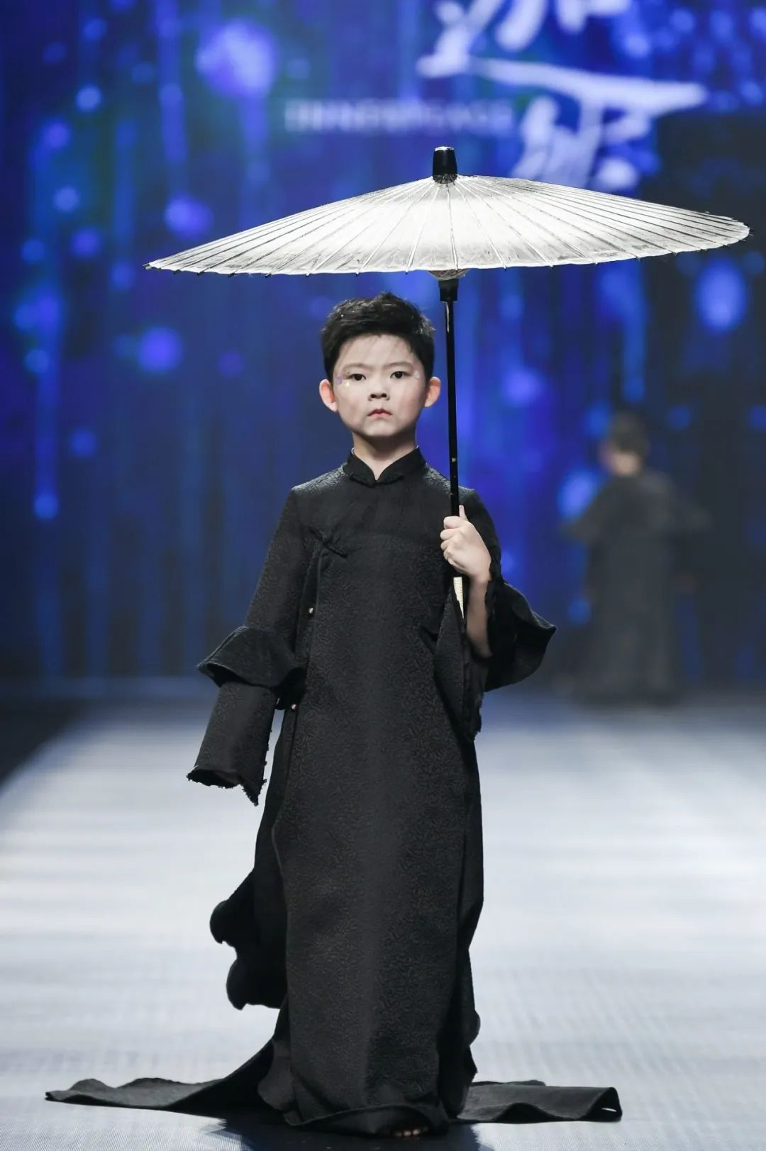 服装设计图，中国风童装礼服设计