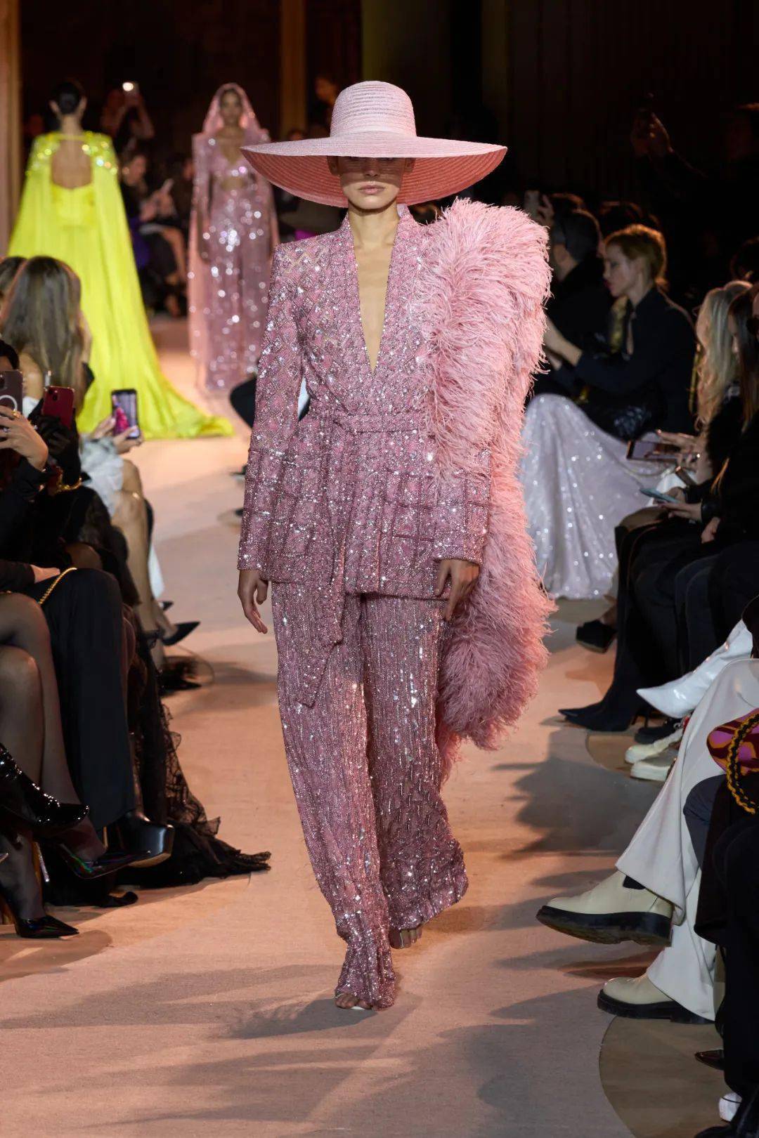服装设计图，Zuhair Murad 2023春夏巴黎高定周