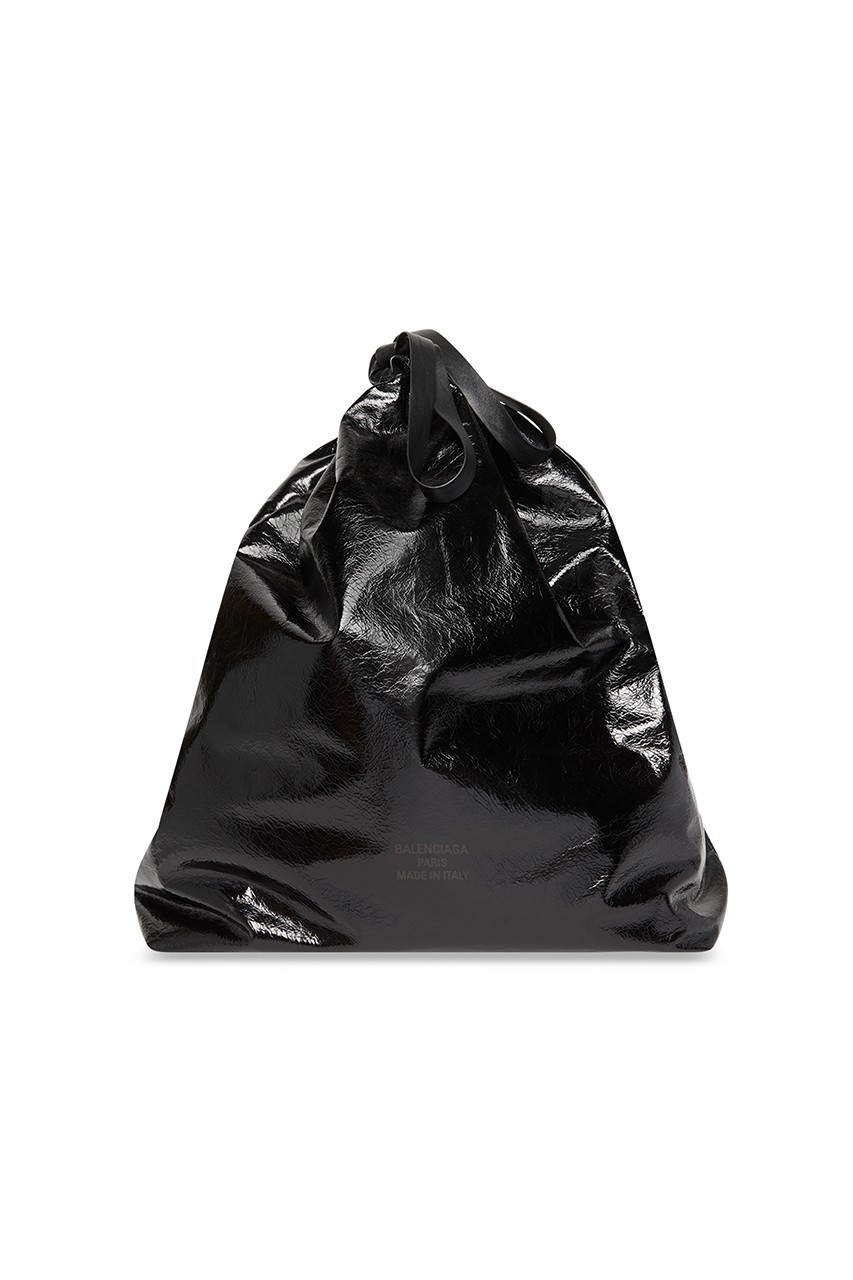 时尚品牌Balenciaga2022冬季360°系列“垃圾袋”造型包款