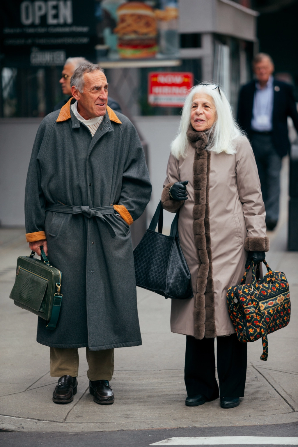 夹克外套，回归的秋装外套刷新了纽约街头的秋季色彩