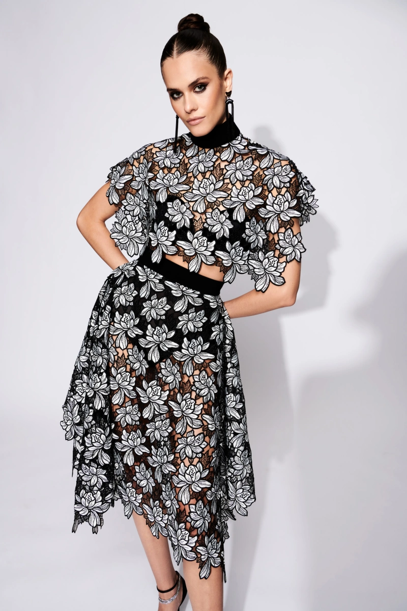 服装设计，多用途型连衣裙，Christian Siriano发布2023初秋时装系列