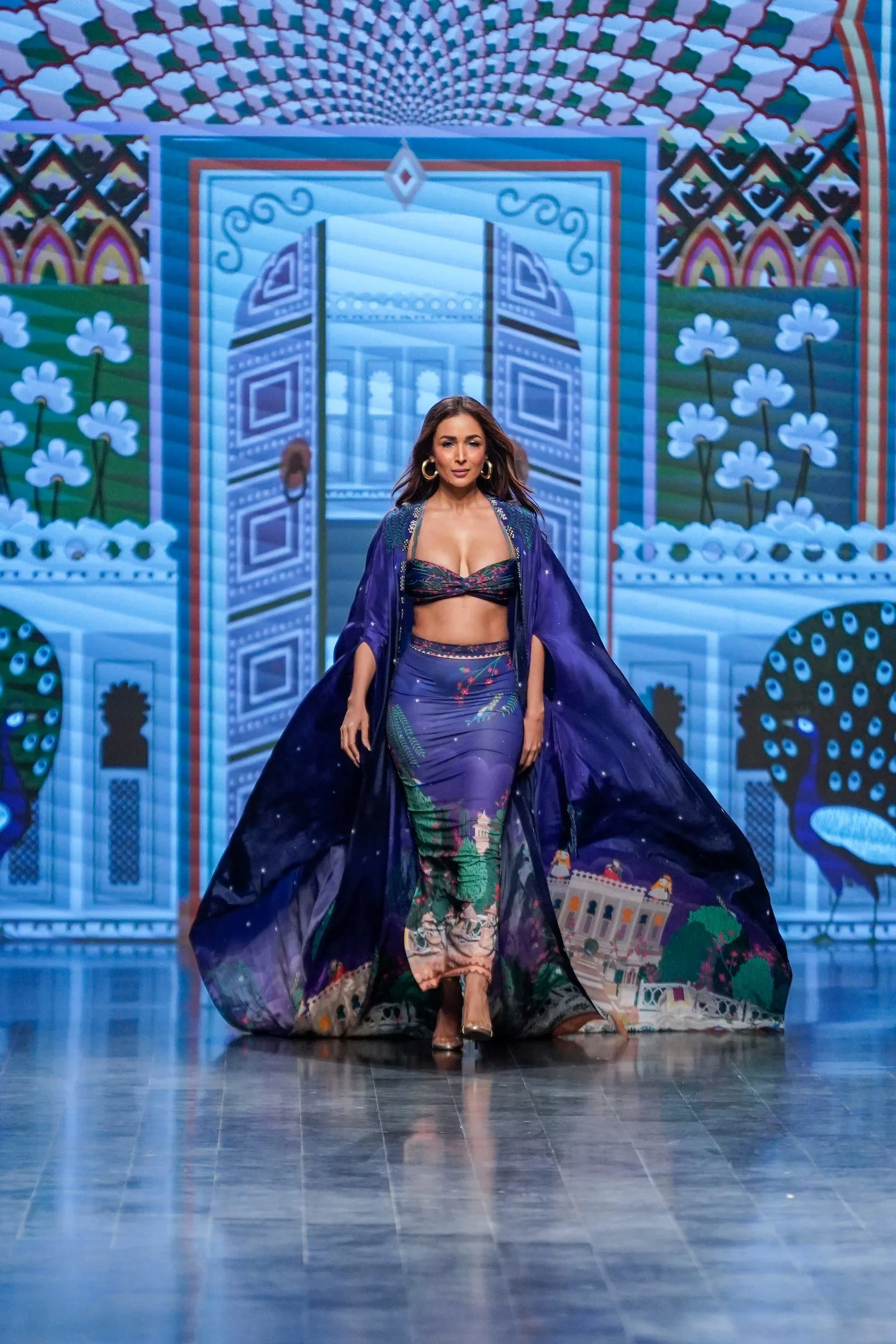 服装设计,拉克米时装周见证印度设计师在印花和成衣的发展