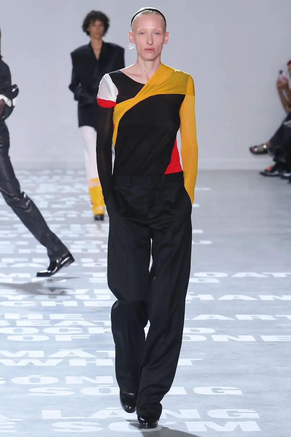 Helmut Lang2024春夏系列，汽车印花图案