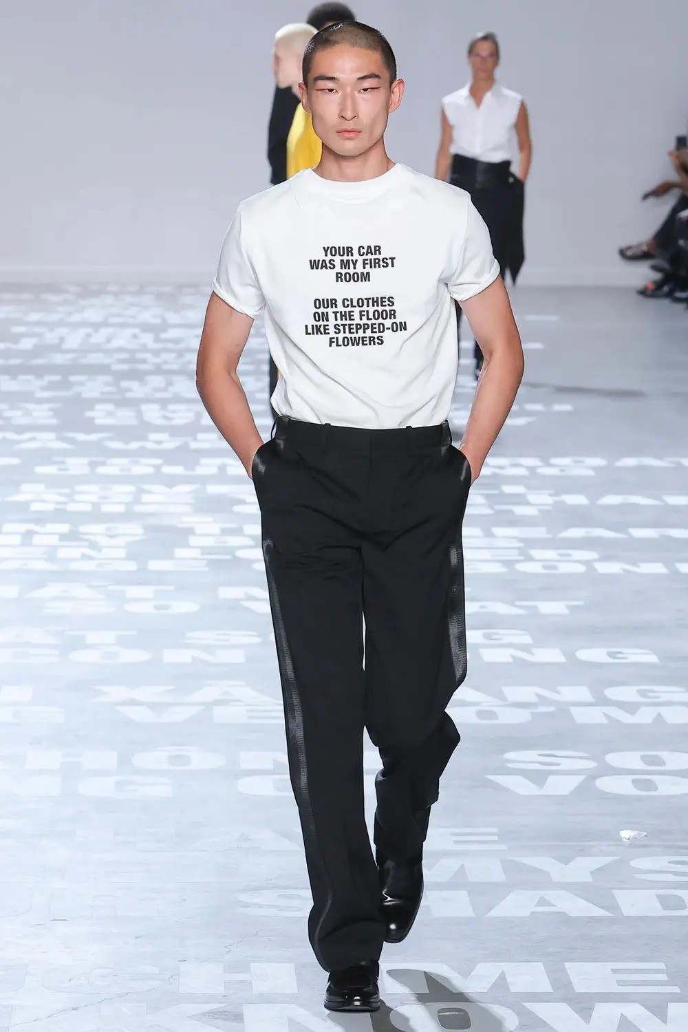 Helmut Lang2024春夏系列，汽车印花图案