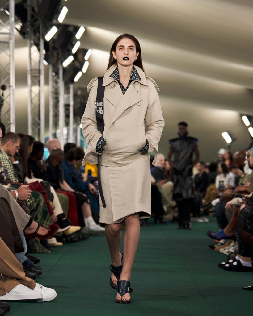 burberry2024春夏系列，服装设计图