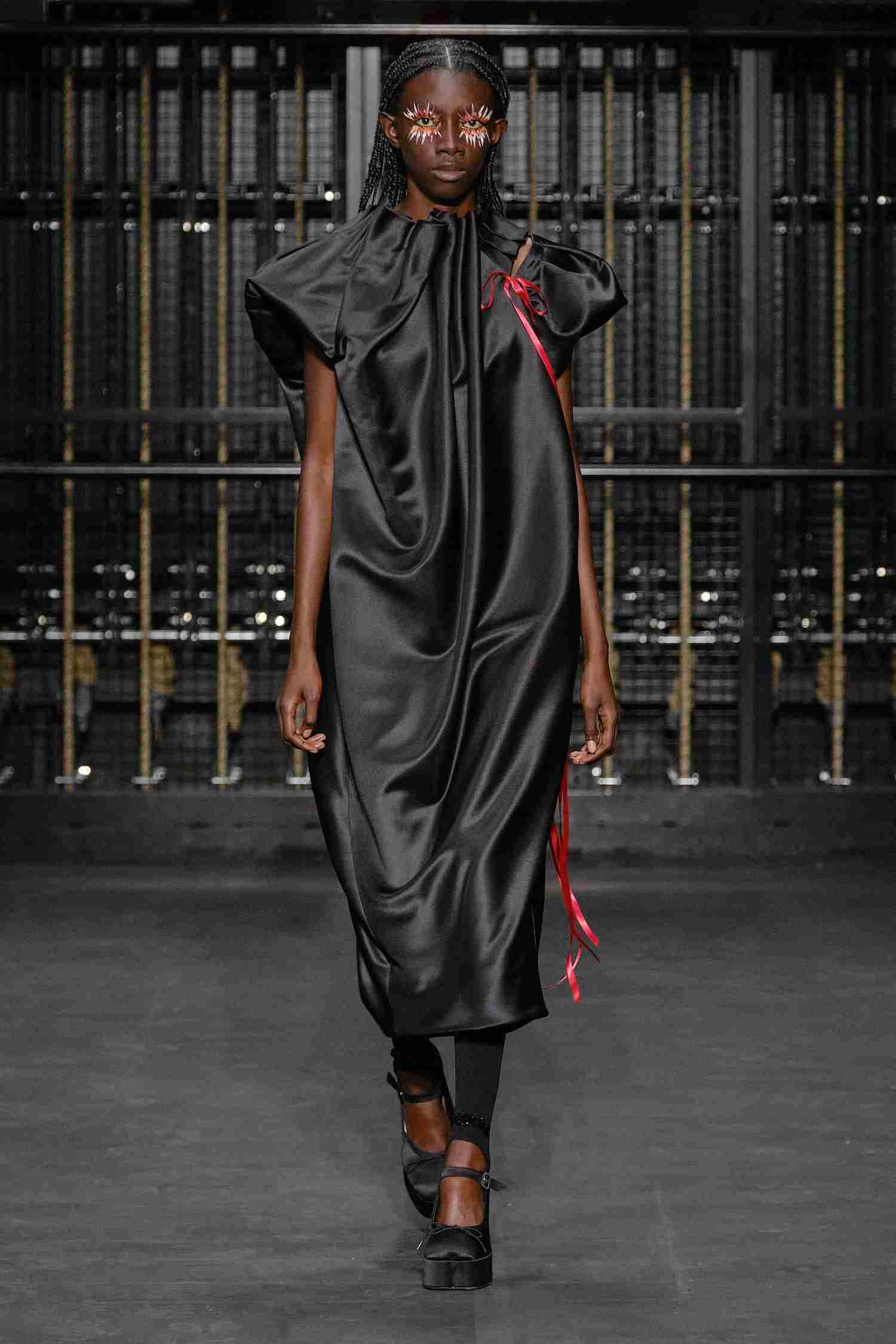Simone Rocha 2024。服装印花图案设计。