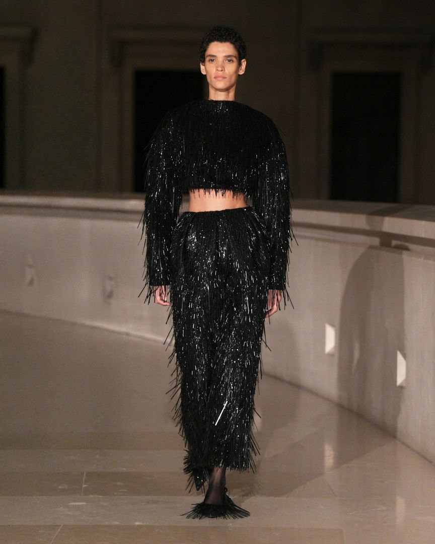 Erdem 2025秋冬系列，花卉印花图案设计