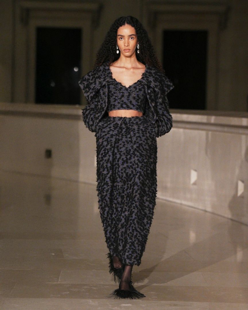 Erdem 2025秋冬系列，花卉印花图案设计