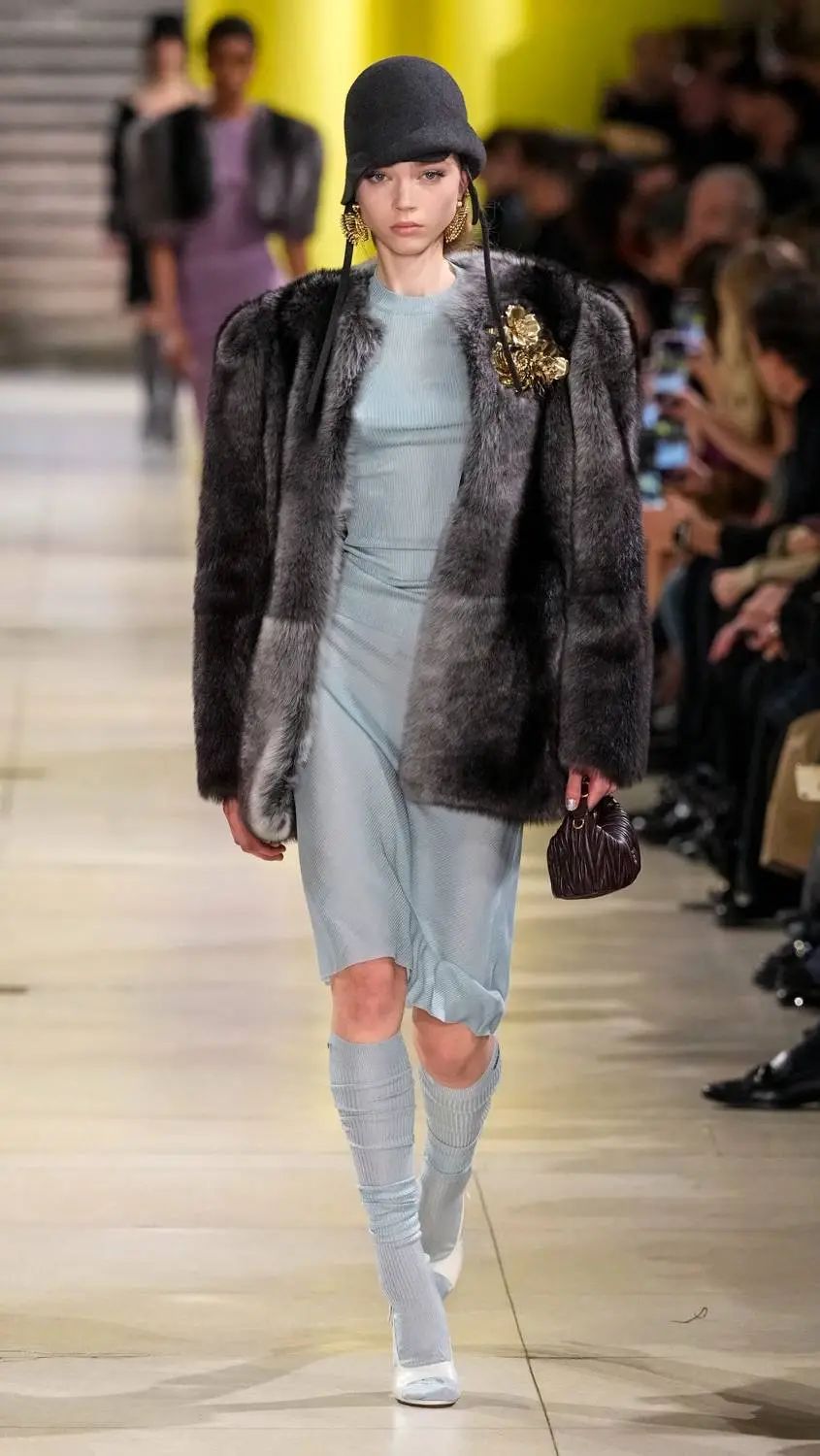 miumiu2025秋冬系列，服装设计