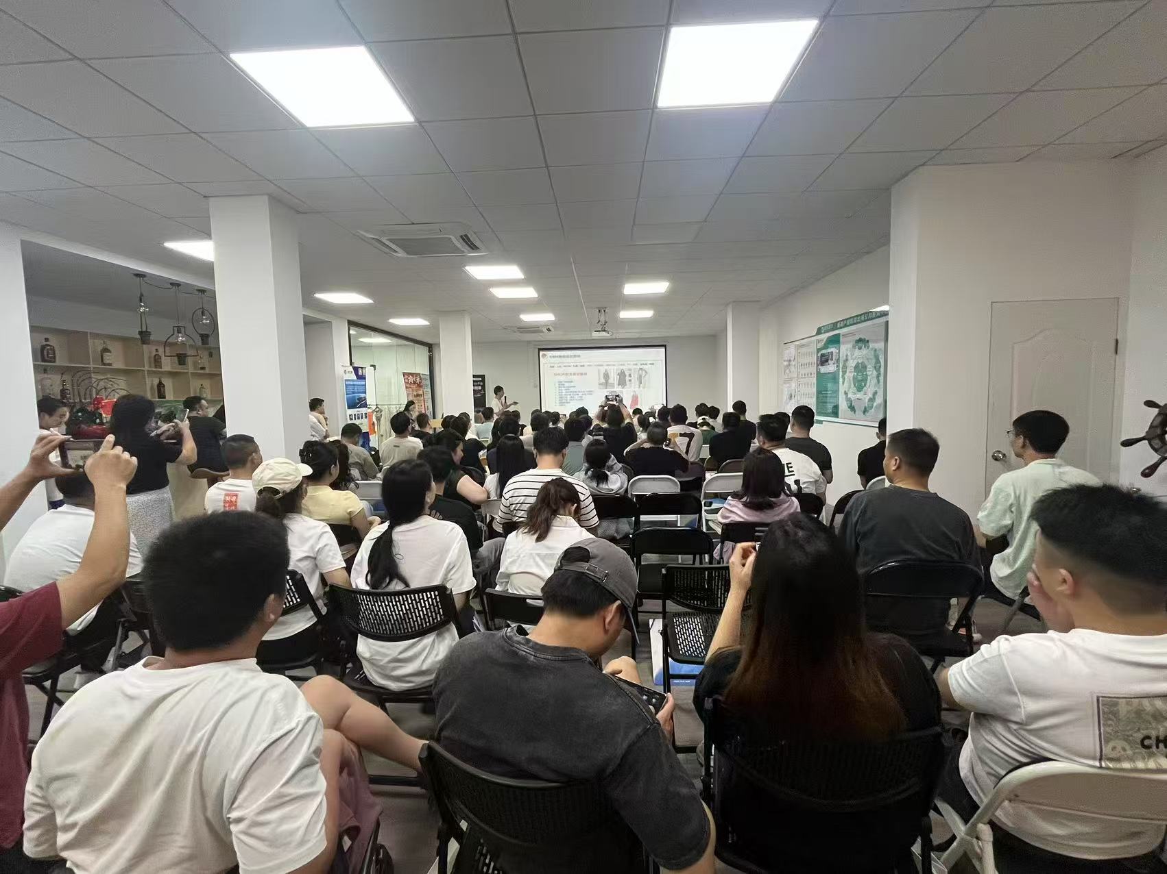 服装星球 x SHEIN：希音OBM女装商家运营对接会顺利举行