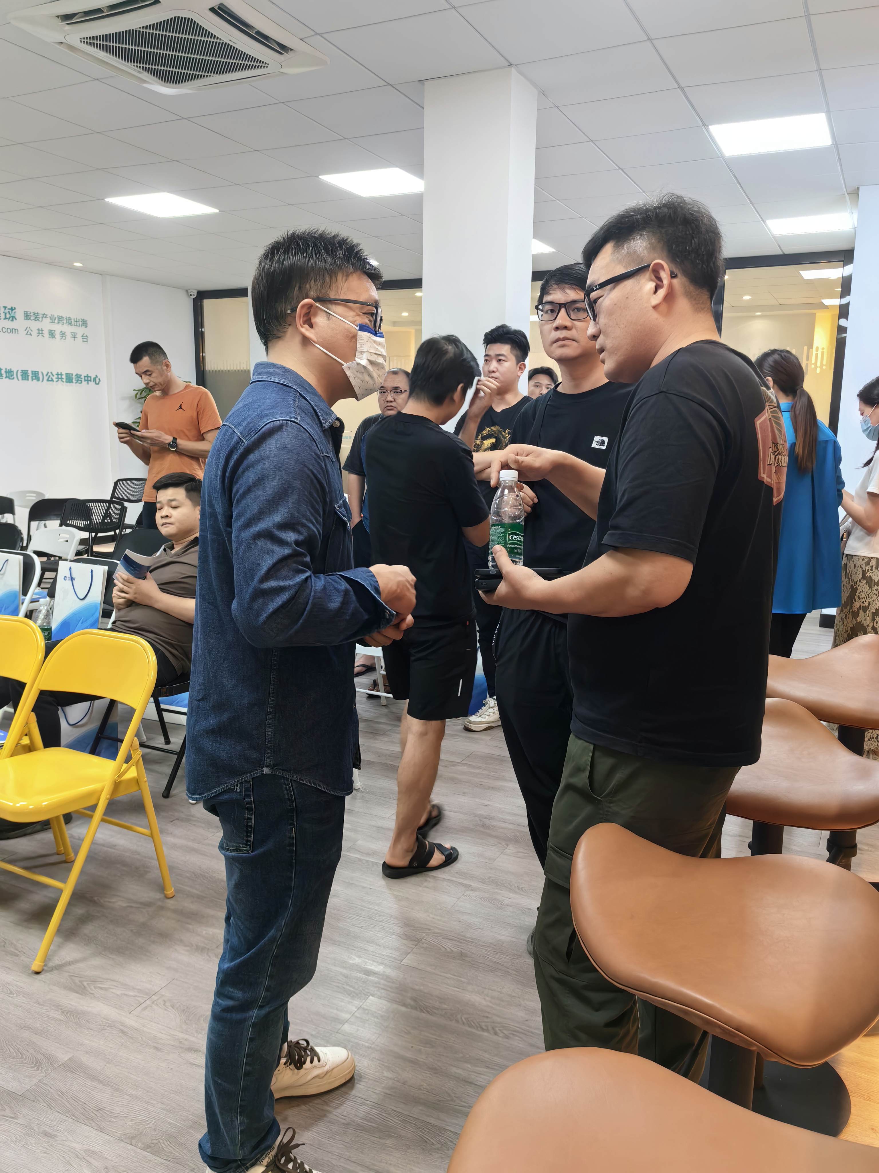 TikTok Shop 2025全托管模式主题招商会-内睡&男装专场活动