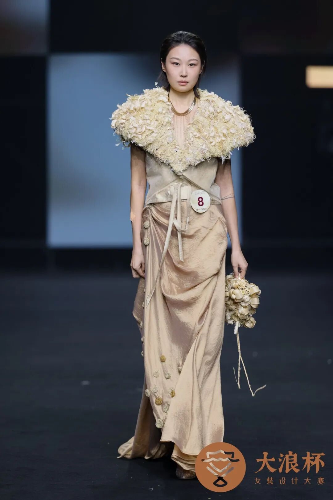 女装设计作品，&ldquo;大浪杯&rdquo;女装设计大赛&ldquo;金浪奖&rdquo; 获奖作品周荻洋的《长物&middot;竹木织》