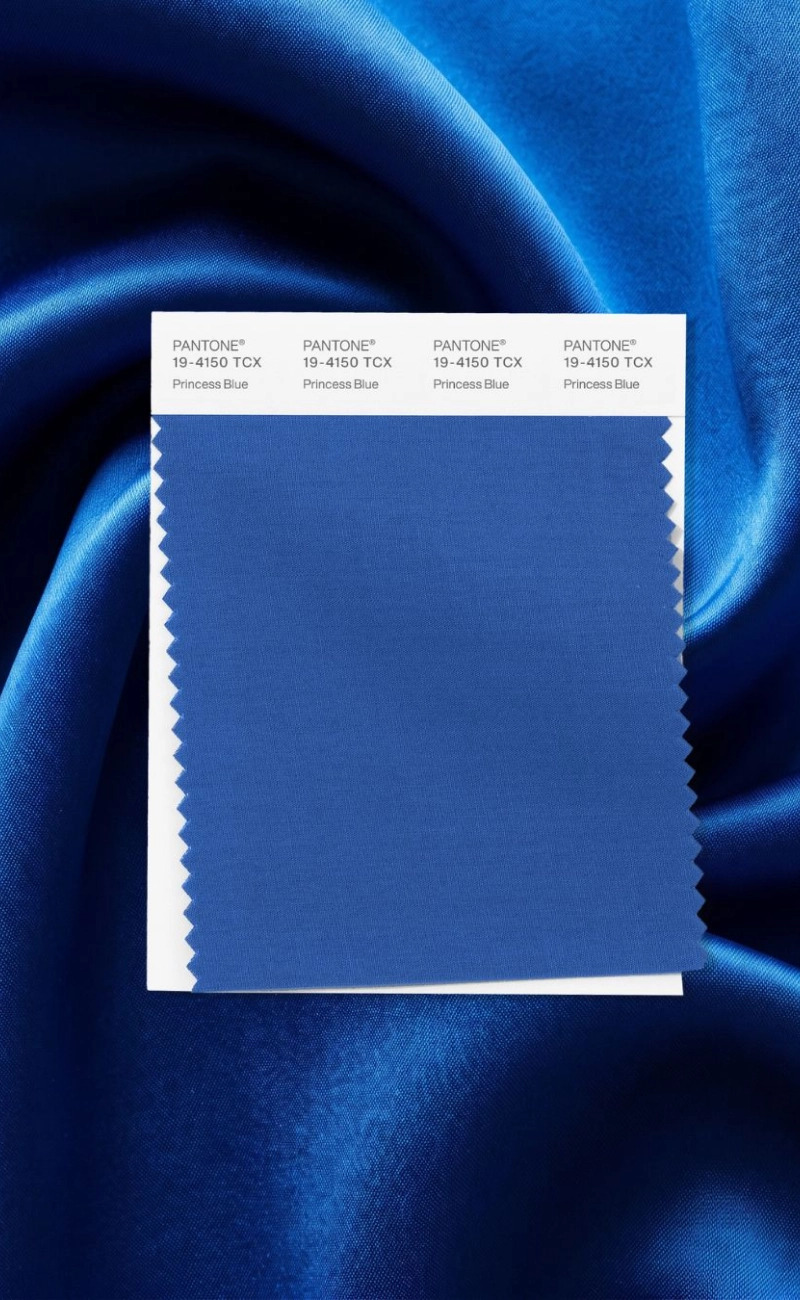 Pantone 2027春夏NYFW十大亮色,Princess Blue 公主蓝,庄严、高贵、优雅的深蓝